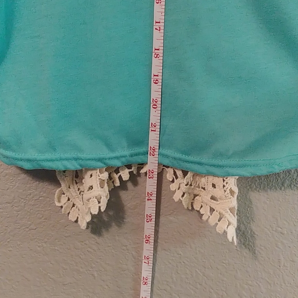 🌞 cute/sexy turquoise shirt - Picture 3 of 3